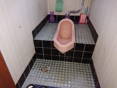 YH様邸トイレ着工前.JPG