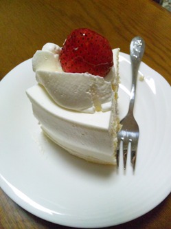 ばぁば誕生日ケーキ.JPG